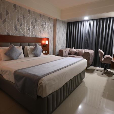 Eastin Hotels Hyderabad Eksteriør bilde